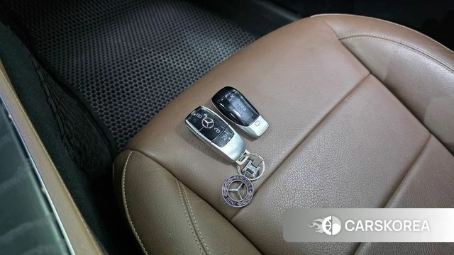Mercedes-Benz E-Class W213 id 4637774 из Кореи 28