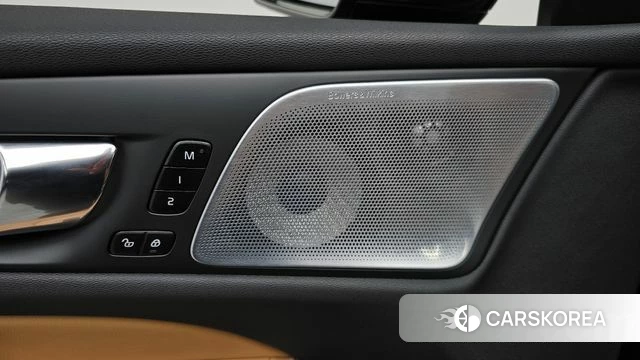 Volvo V60 Cross-Country 2nd Generation id 4195778 из Кореи 28