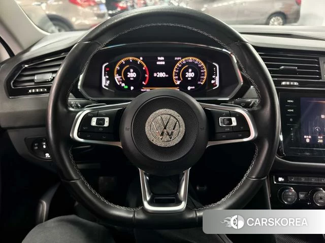 Volkswagen Tiguan L id 4290500 из Китая 28