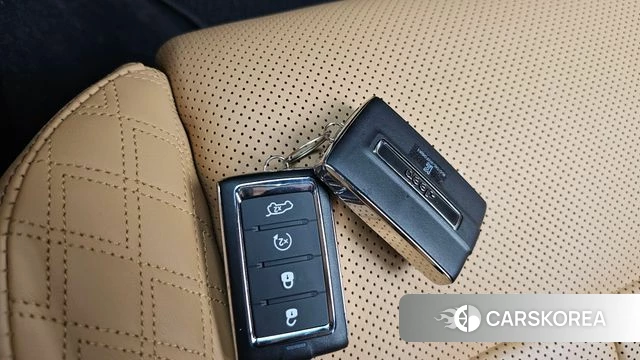 Jeep Grand Cherokee (WL) id 4549131 из Кореи 28