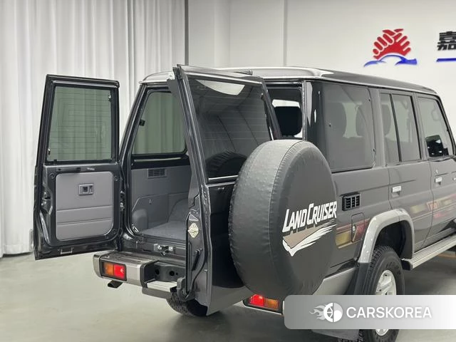 Toyota Land Cruiser 70 Series id 4258079 из Китая 28