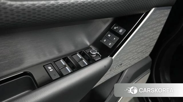 Land Rover Range Rover Velar id 4775871 из Кореи 28