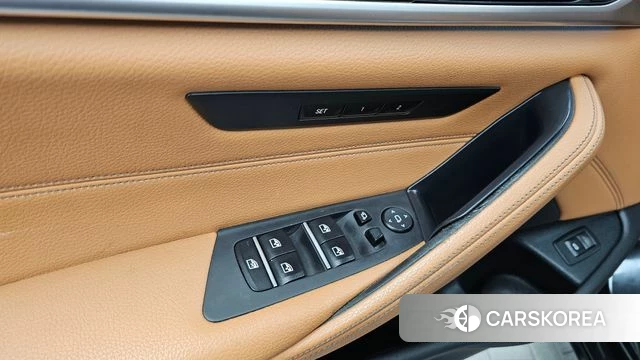BMW 5 Series (G30) id 4502659 из Кореи 28