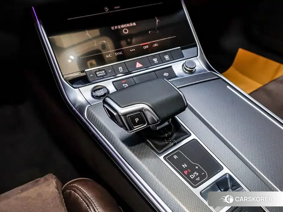 Audi A7L id 4649382 из Китая 28