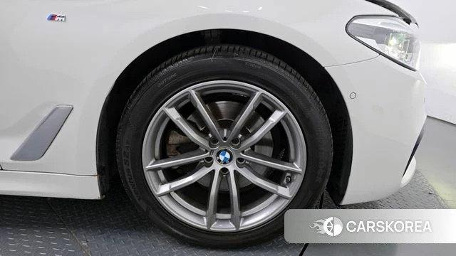 BMW 5 Series (G30) id 4250938 из Кореи 28