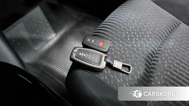 Toyota Prius 4th Generation id 4703408 из Кореи 28