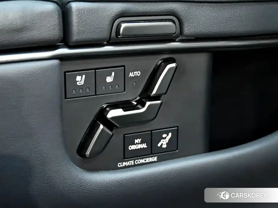 Lexus LM id 4589114 из Китая 28