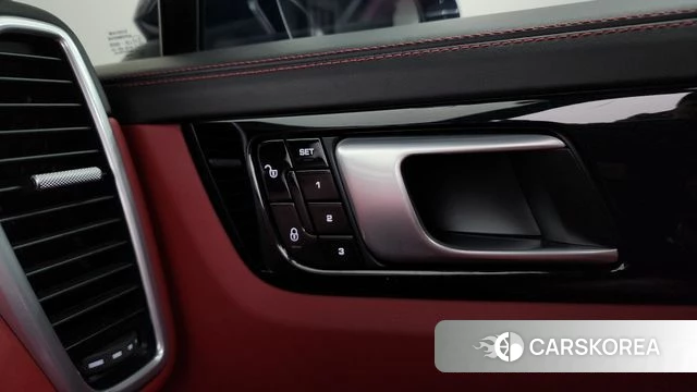 Porsche Cayenne (PO536) id 4605117 из Кореи 28