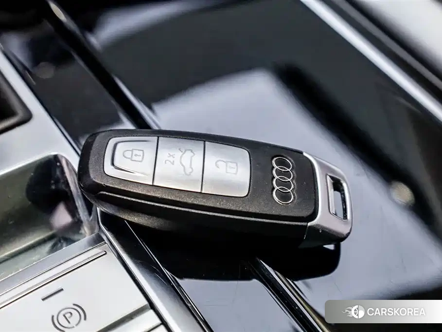 Audi Q6 id 4627986 из Китая 29