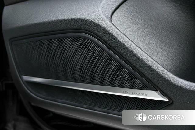Audi A8 PHEV id 4341660 из Китая 28