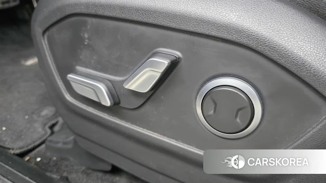 Hyundai Santa Fe (MX5) id 4315365 из Кореи 28