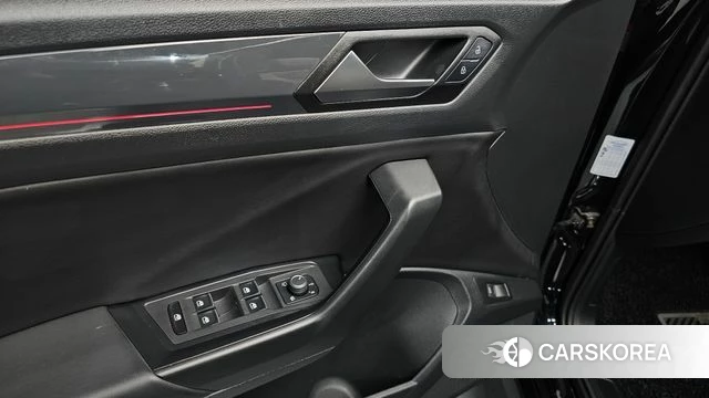 Volkswagen T-Roc id 4619599 из Кореи 28