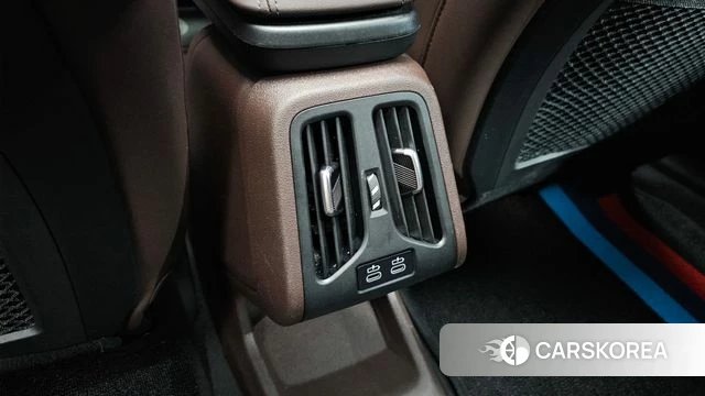 BMW iX1 (U11) id 4540484 из Кореи 28