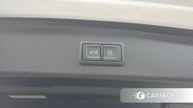Audi Q3 (F3) id 4682070 из Кореи 28