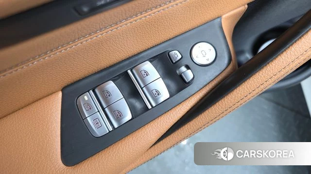 BMW 5 Series (G30) id 4864031 из Кореи 28
