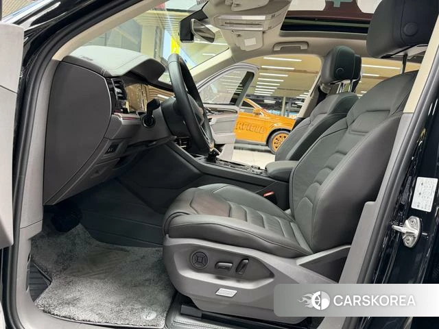 Volkswagen Touareg id 4271071 из Китая 28