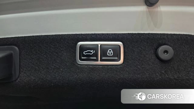 Genesis The New G70 id 4343509 из Кореи 28