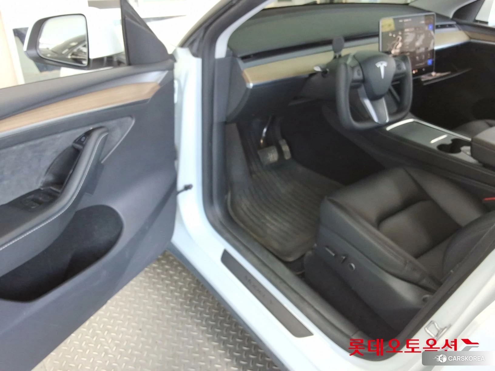 Tesla Model Y RWD id 4909363 из Кореи 28