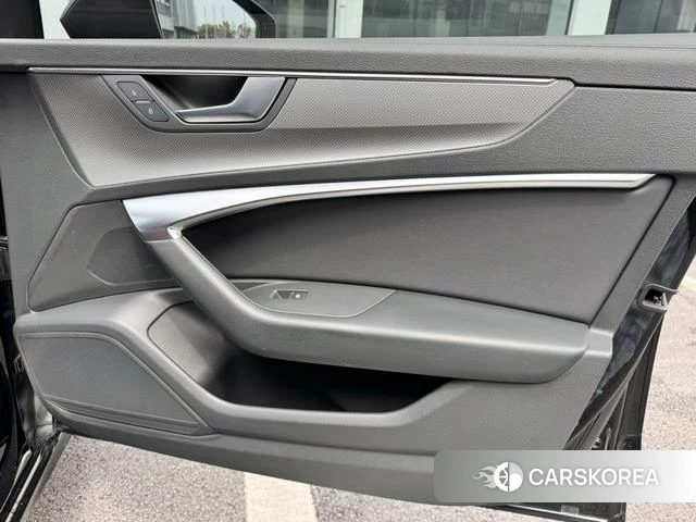 Audi A6L id 4259550 из Китая 28