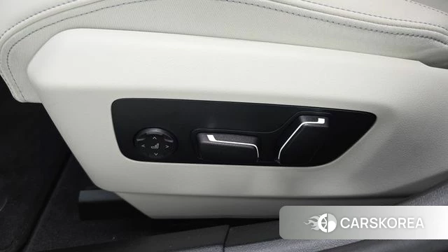 BMW 5 Series (G60) id 4229841 из Кореи 28