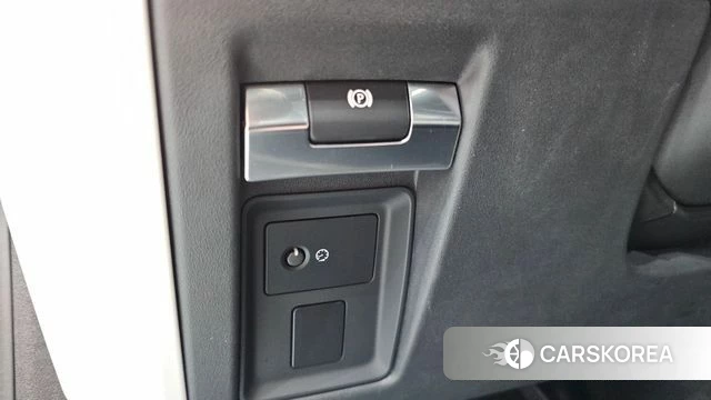 Land Rover Defender (L663) id 4495852 из Кореи 28