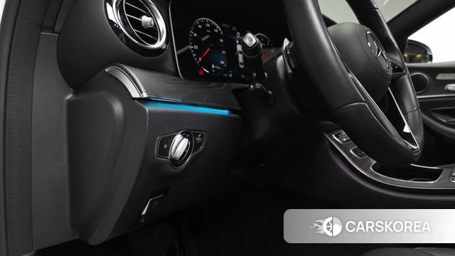 Mercedes-Benz E-Class W213 id 4768275 из Кореи 28
