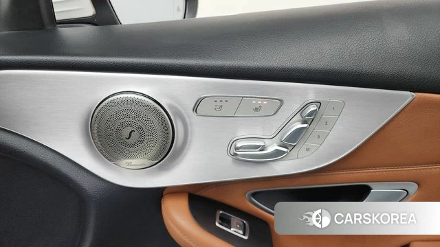 Mercedes-Benz C-Class W205 id 4378150 из Кореи 28