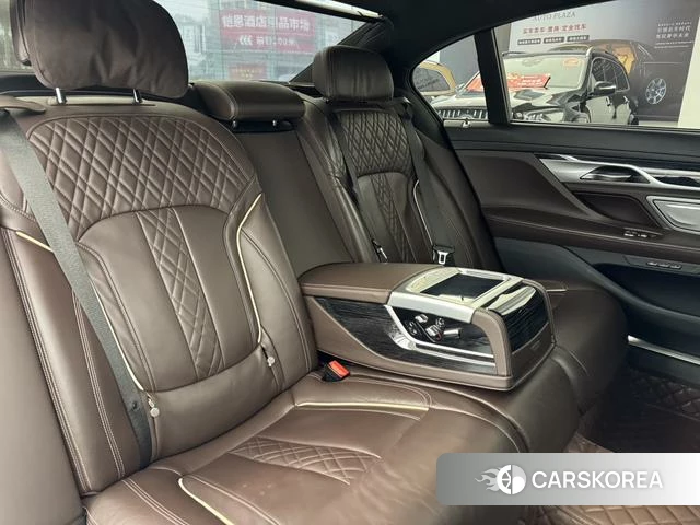 BMW 7 series id 4348817 из Китая 28