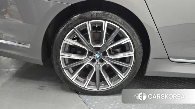 BMW 7 Series (G11) id 4683511 из Кореи 28