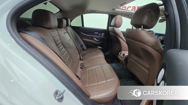 Mercedes-Benz E-Class W213 id 4764729 из Кореи 28