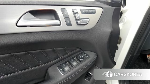 Mercedes-Benz GLE - Class W166 id 4596056 из Кореи 28