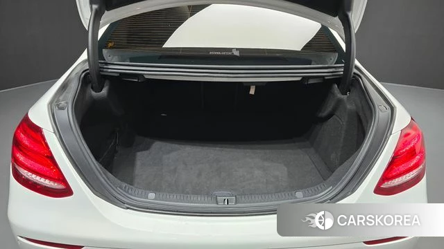 Mercedes-Benz E-Class W213 id 4568359 из Кореи 28