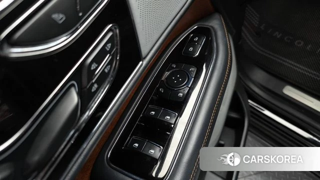 Lincoln Navigator 4th generation id 4315533 из Кореи 28
