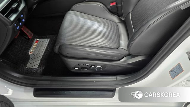 Hyundai Grandeur Hybrid (GN7) id 4941554 из Кореи 28