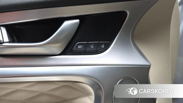 Genesis G70 id 4429954 из Кореи 28