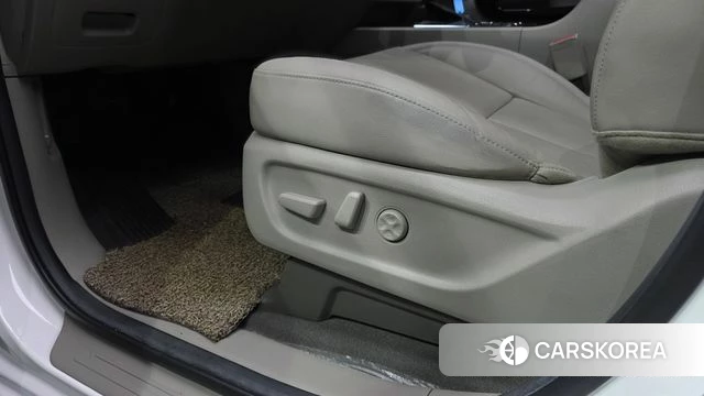 Kia The New Carnival id 4363180 из Кореи 28