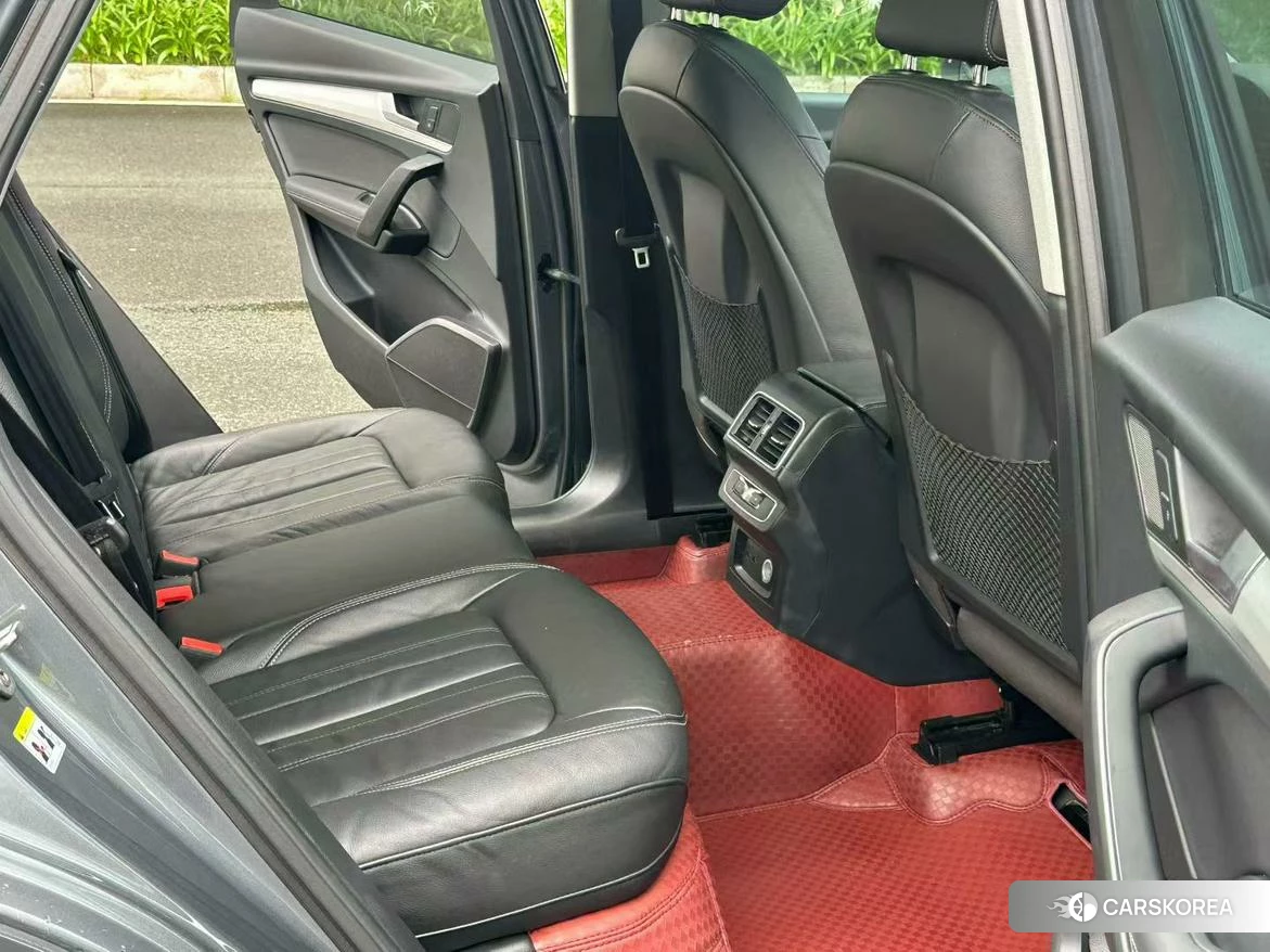 Audi Q5L id 4479350 из Китая 28