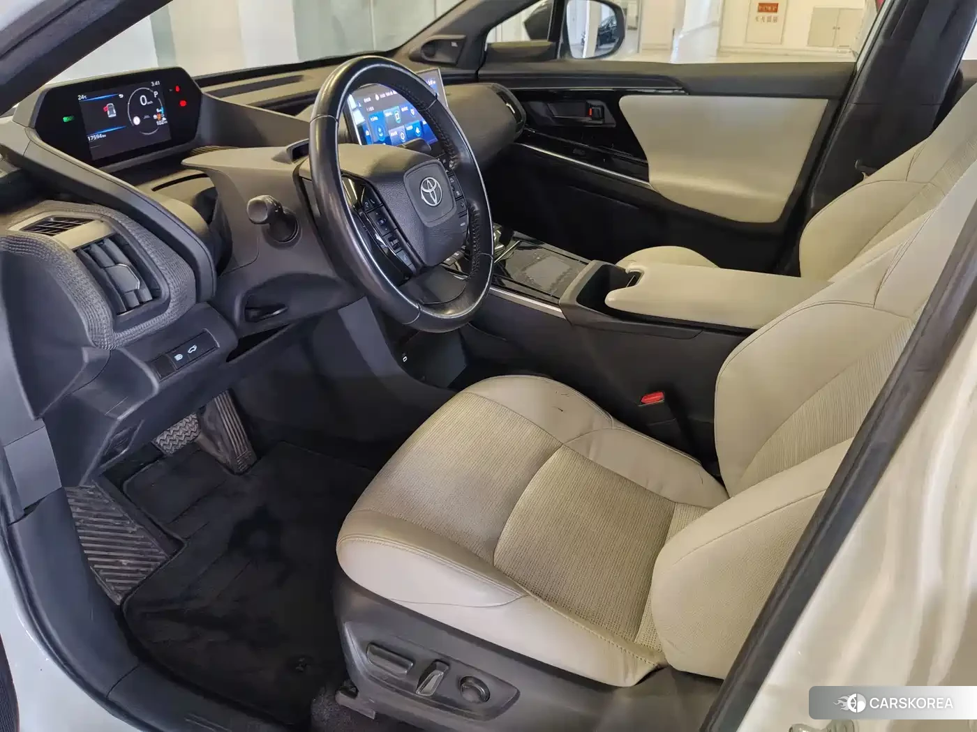 Toyota bZ4X id 4599730 из Китая 28
