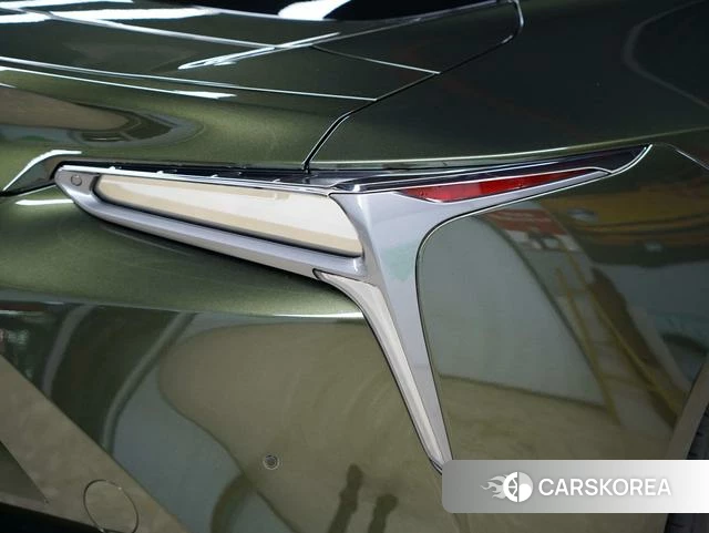 Lexus LC id 4359608 из Китая 28