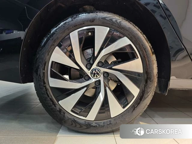 Volkswagen Passat id 4264151 из Китая 28