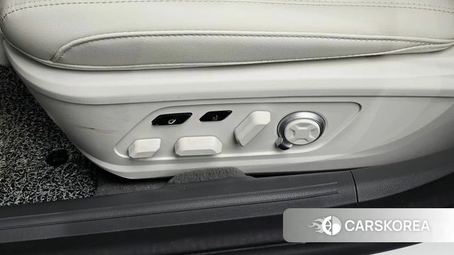Hyundai Grandeur Hybrid (GN7) id 4854321 из Кореи 28