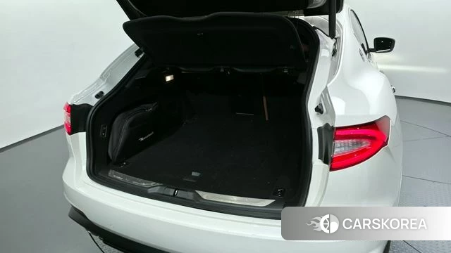 Maserati Levante id 4339406 из Кореи 28