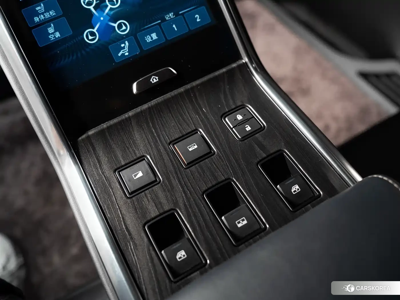 Lexus LM id 4559802 из Китая 28