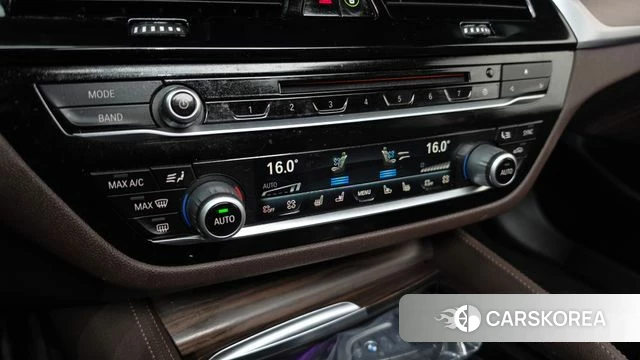 BMW 5 Series (G30) id 4865224 из Кореи 28
