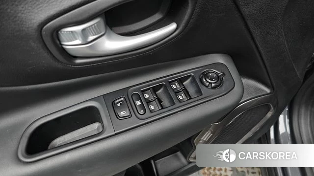 Jeep Renegade id 4725428 из Кореи 28