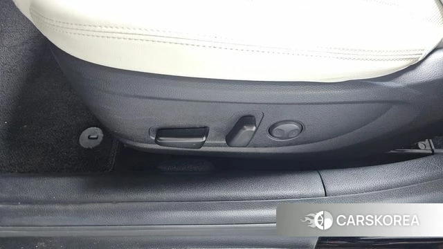 Hyundai The New Grandeur IG Hybrid id 4195235 из Кореи 28