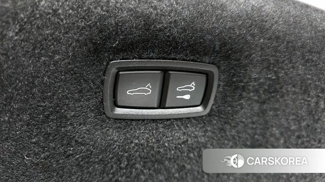 Porsche Taycan id 4293983 из Кореи 28