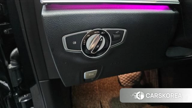 Mercedes-Benz E-Class W213 id 4508375 из Кореи 28