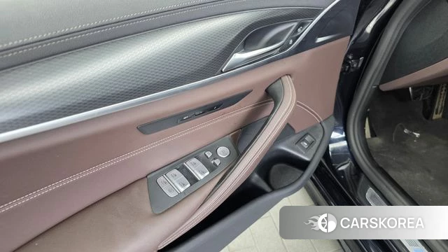 BMW 5 Series (G30) id 4585303 из Кореи 28