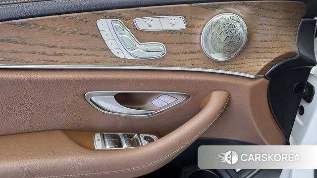Mercedes-Benz E-Class W213 id 4784221 из Кореи 28